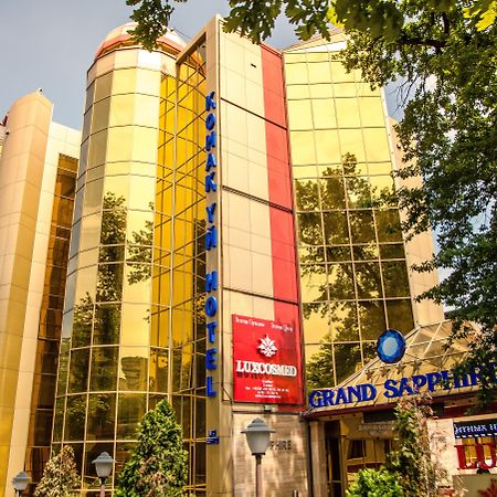 Grand Sapphire Hotel อัลมาตี ภายนอก รูปภาพ
