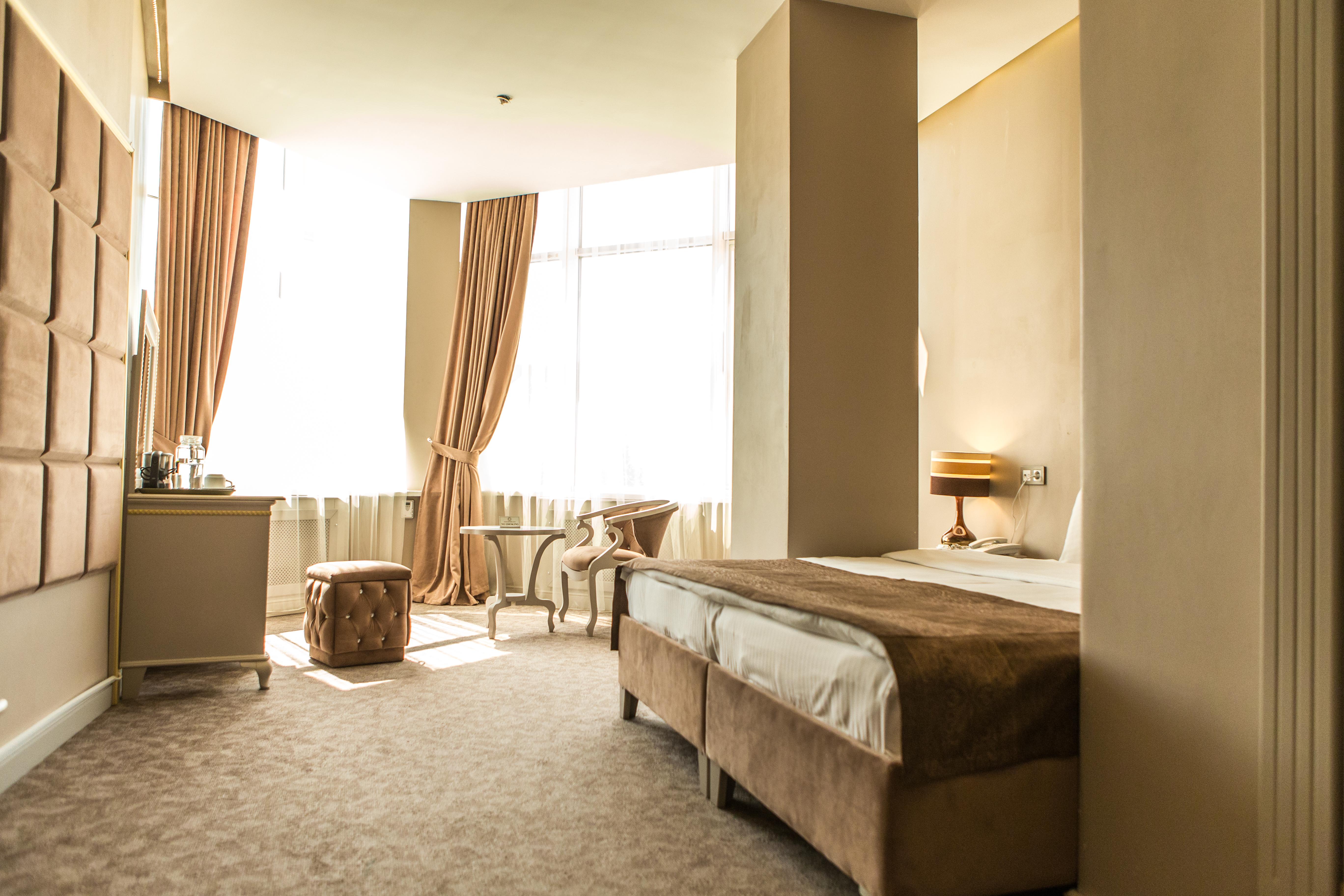 Grand Sapphire Hotel อัลมาตี ภายนอก รูปภาพ