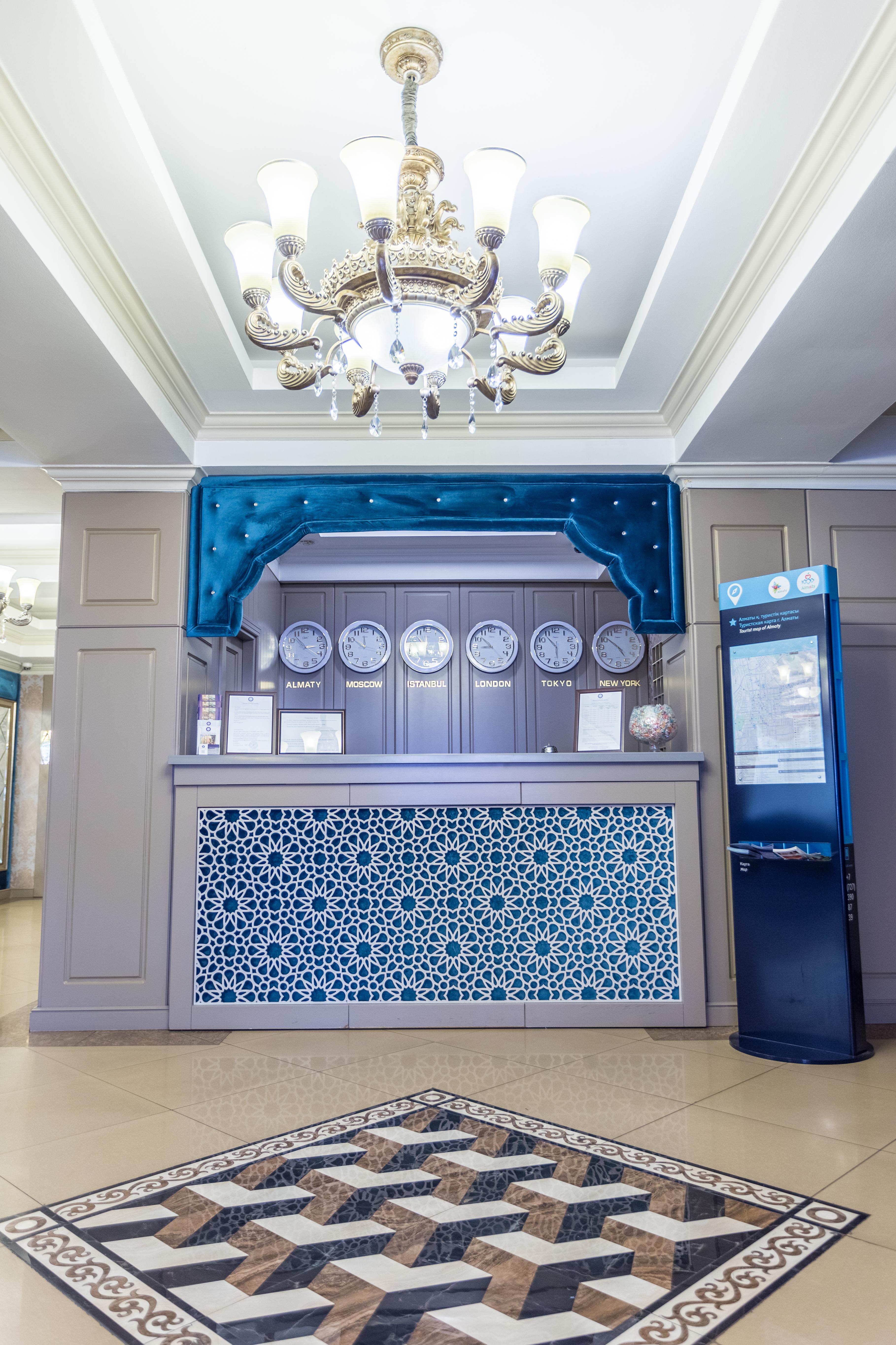 Grand Sapphire Hotel อัลมาตี ภายนอก รูปภาพ