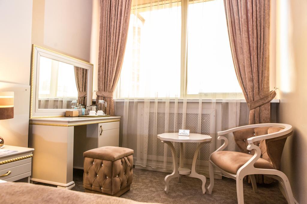 Grand Sapphire Hotel อัลมาตี ภายนอก รูปภาพ