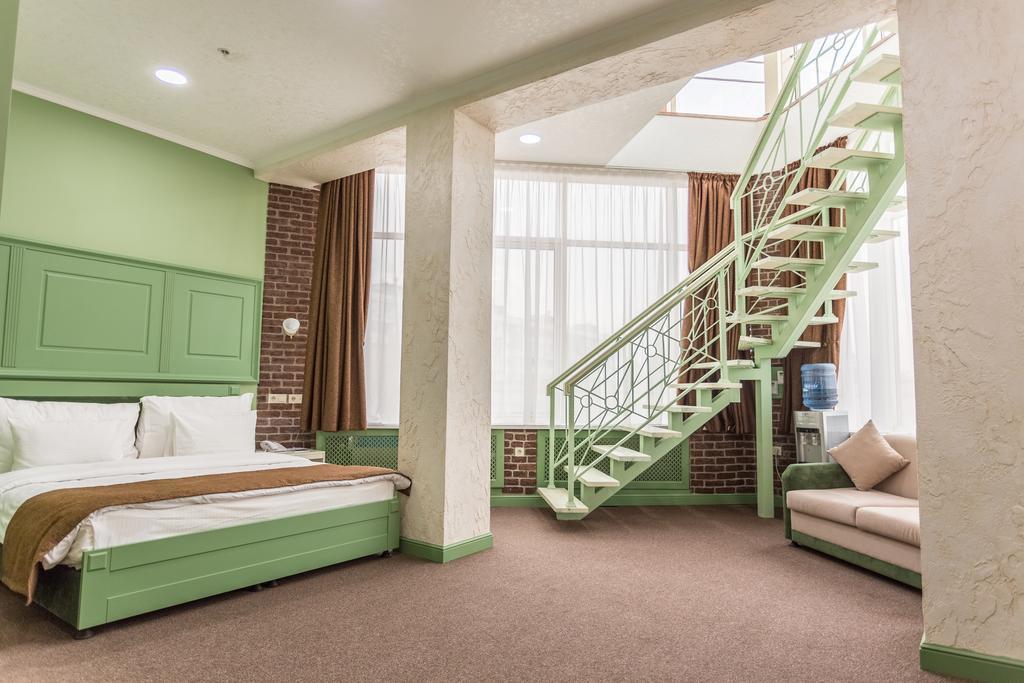 Grand Sapphire Hotel อัลมาตี ภายนอก รูปภาพ